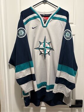 Seattle Mariners Nike Hockey Jersey - size XL